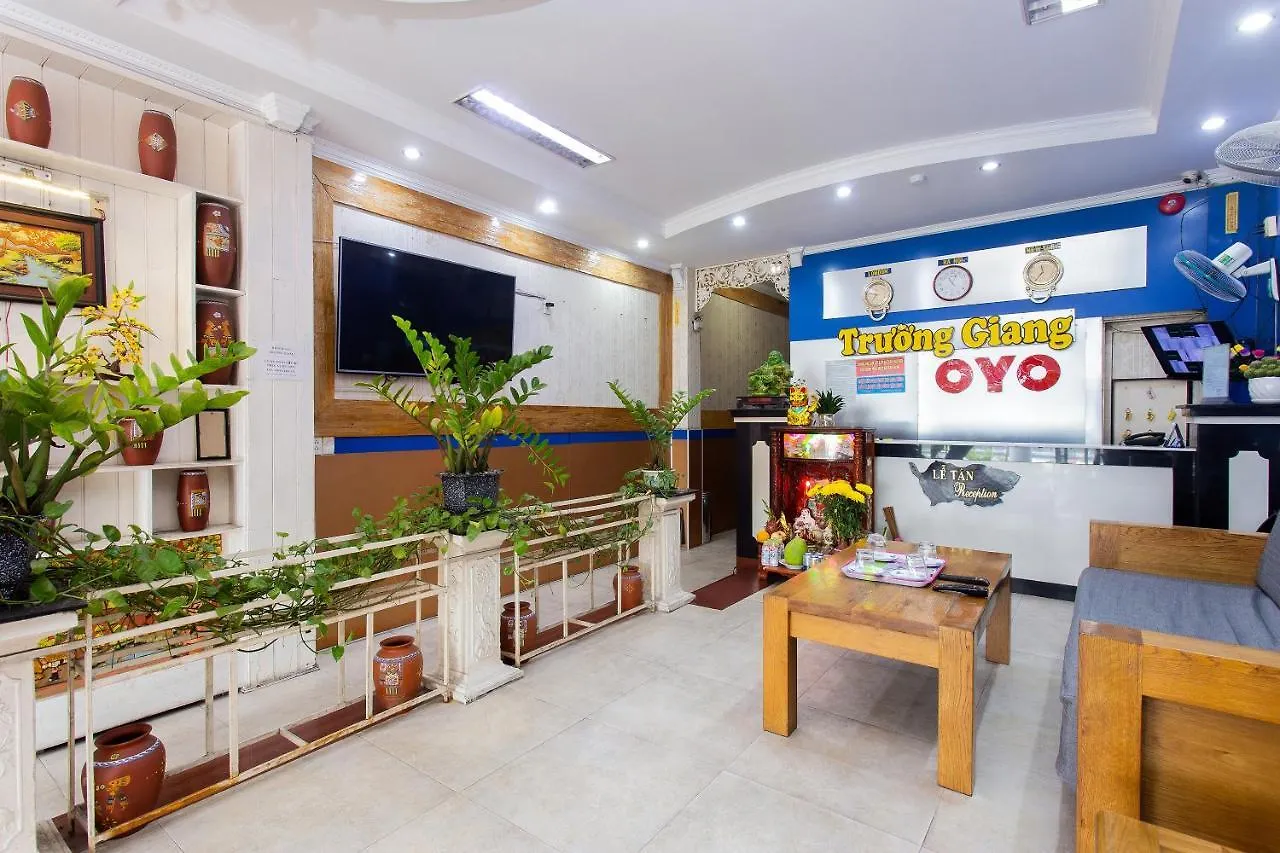 ***  Oyo 553 Truong Giang Hotel Da Nang Vietnam